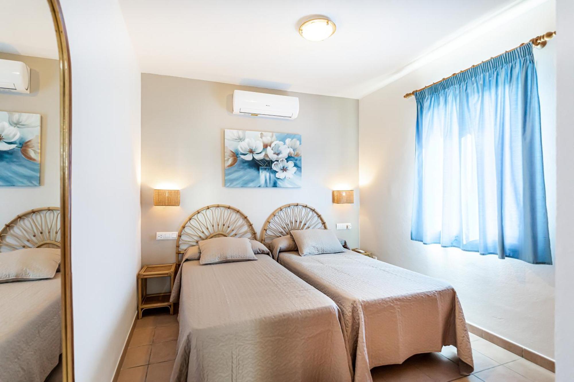 Villa Terra Son Bou Bagian luar foto